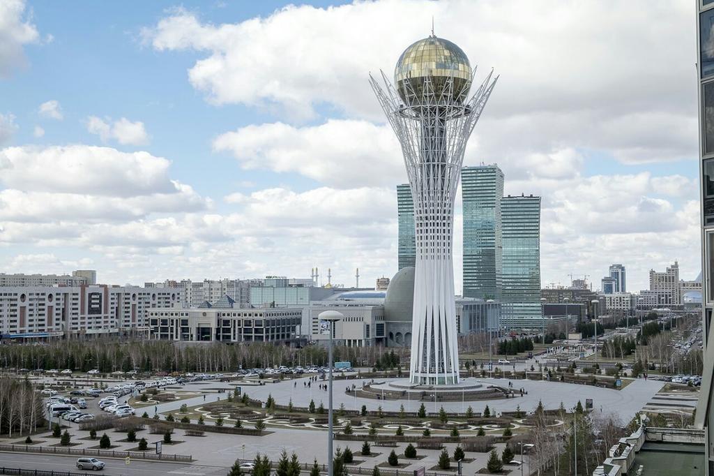 Apartment On Sauran Str Center Астана Екстер'єр фото